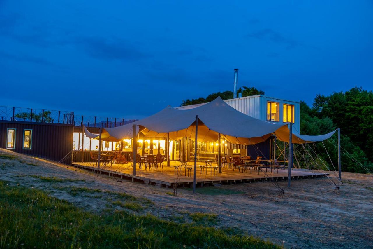 Ursa Mica Glamping Resort Şirnea Esterno foto